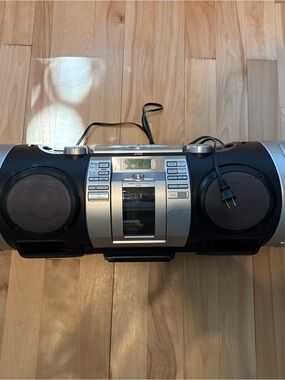 JVC Kaboom RV-NB50 Stereo Radio - Boombox No Remote Works Great